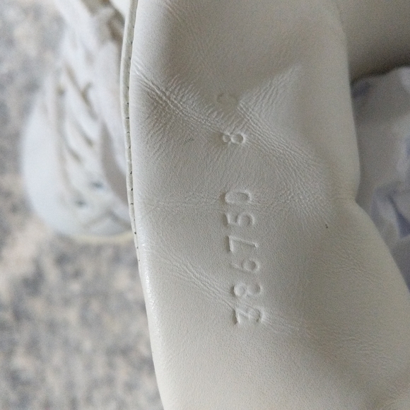 GUCCI SNEAKERS - Picture 9 of 16